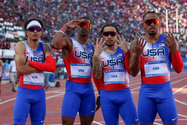 门将扑出点球，全场掌声雷动